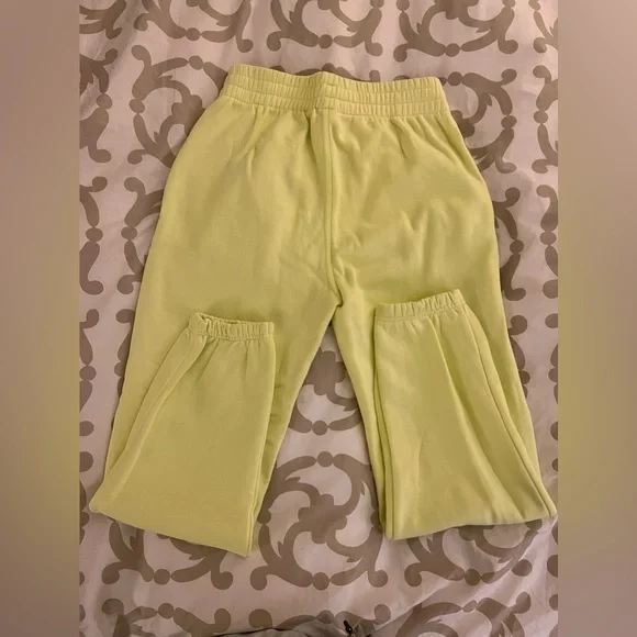 Adidas Sweatpants medium - Picture 3 of 4